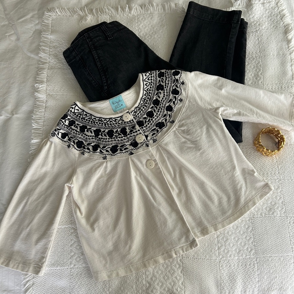Kimchi Blue Y2K Embroidered Peasant Top • White & Blue • Size M - Picture 11 of 15